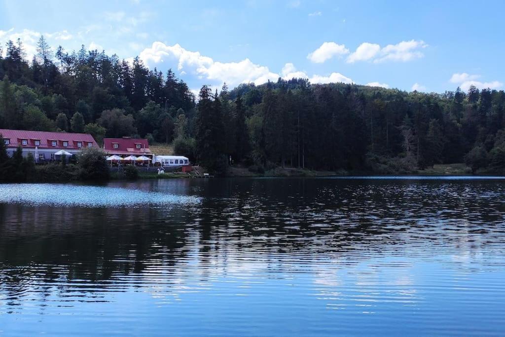 Pri 7 Jazerach S Vyvysenou Terasou Chalet *